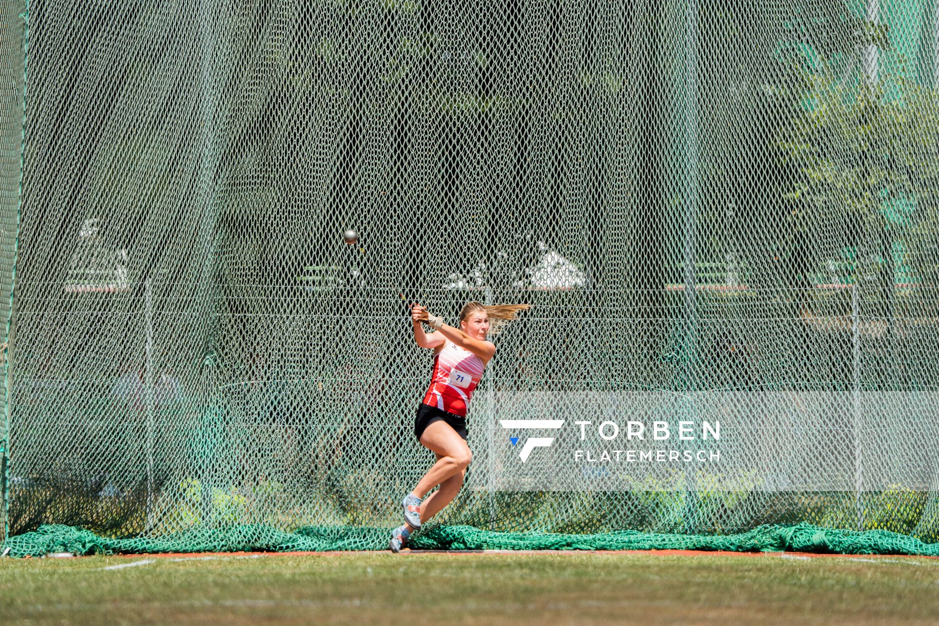 Lara Hundertmark (Einbecker SV) beim Hammerwurf am 03.07.2022 waehrend den NLV+BLV Leichtathletik-Landesmeisterschaften im Jahnstadion in Goettingen (Tag 1)